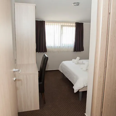 Hotell Glorija 4*